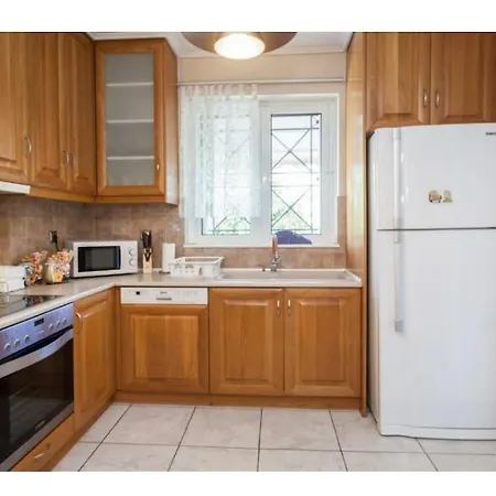 Luxury 2br Retreat In Marousi