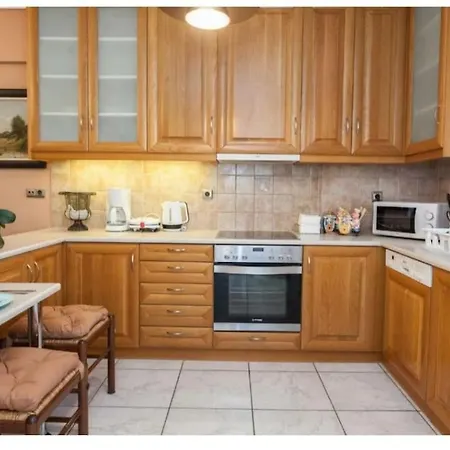 Luxury 2br Retreat In Marousi *